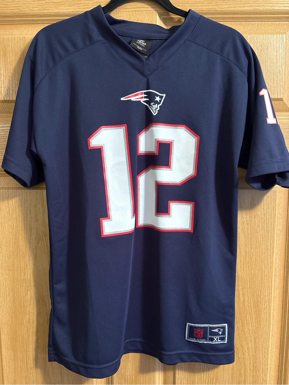 NFL New England Patriots Tom Brady #12 Jersey Youth Size XL